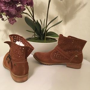 Restricted Brown Suede Booties